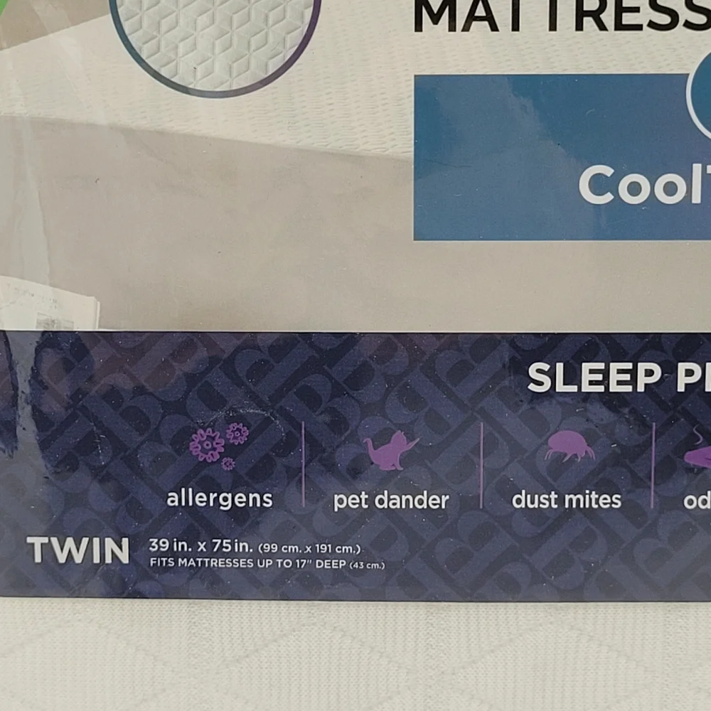 Brookstone Ultimate Mattress Protector Cool Touch Waterproof Cover Twin Size NEW